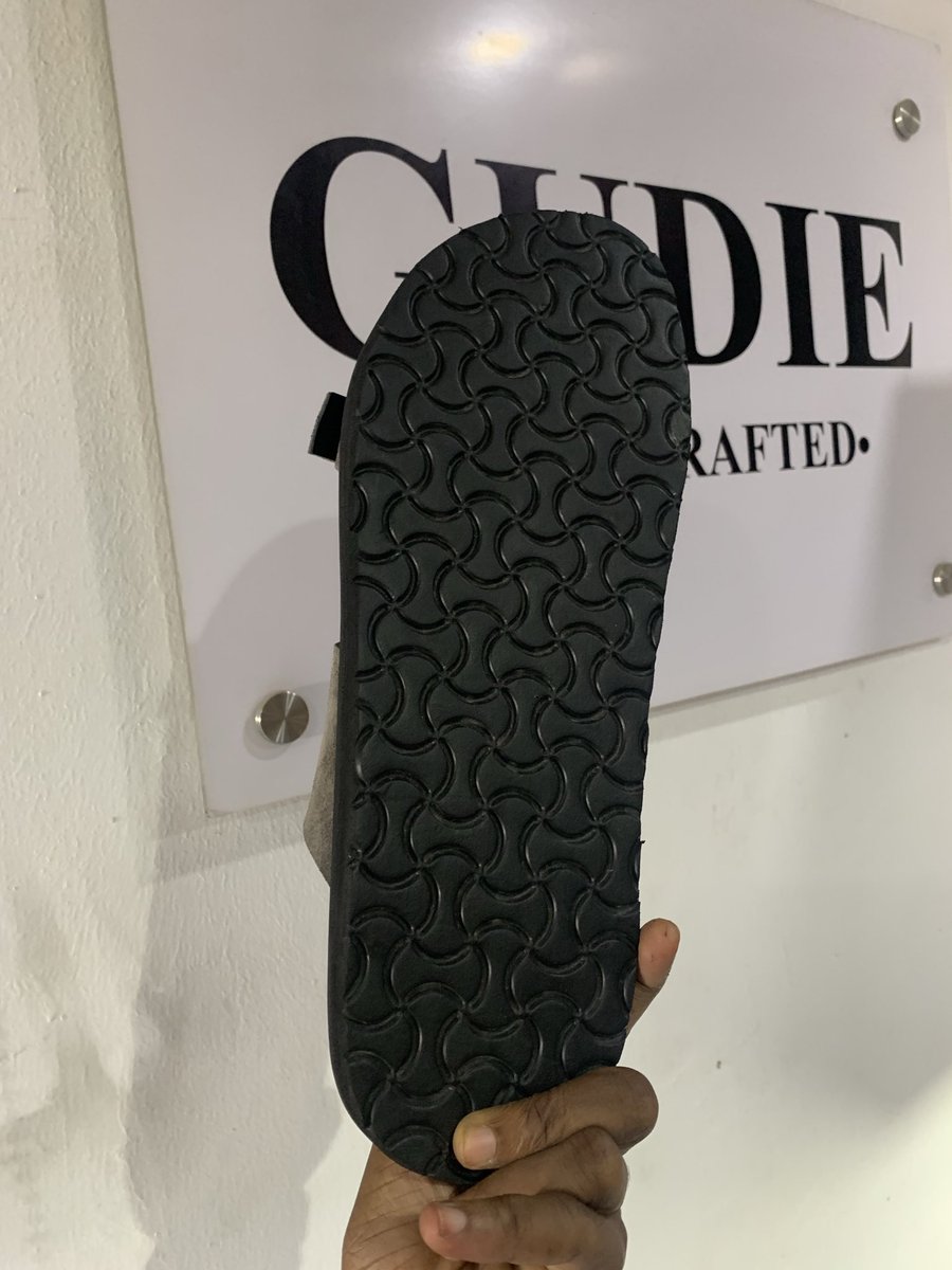 GoodnessAdeosun's tweet image. Made the grey color.