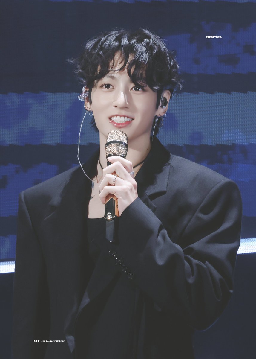 SORTE613's tweet photo. 정구기 오빠 😉🥰

251031 RUNSEOKJIN 정국 HQ
#JUNGKOOK #정국 #JK #グク https://t.co/oqRpwyxFOF