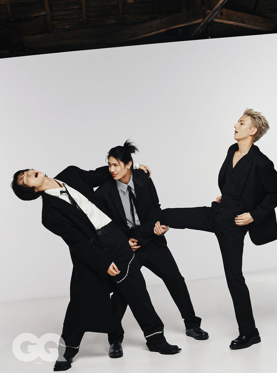 Our photoshoot with GQ Korea has been released. In this photoshoot, we wore super neat clothes, slicked-back hair, and showed a different side of a typical rock band.
