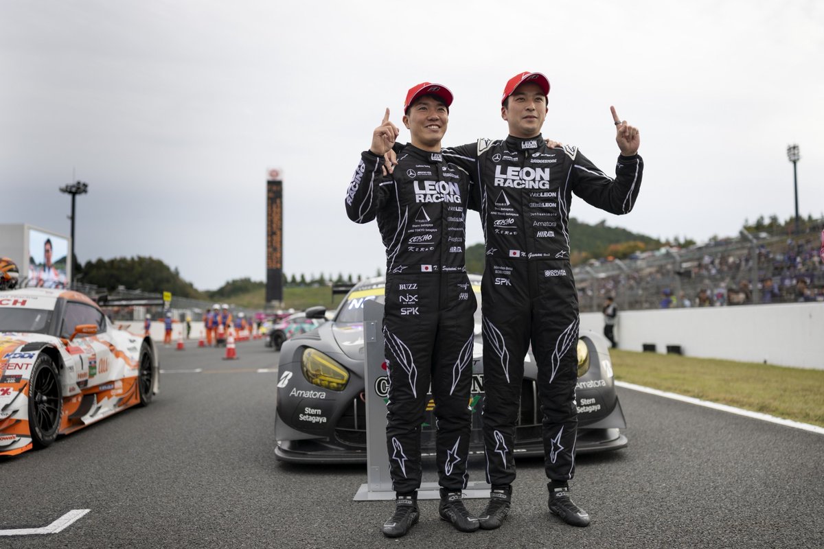 zenkairacing_jp's tweet photo. 【サポートドライバーレポート】ZENKAIRACINGサポートドライバーの菅波冬悟がGT300シリーズチャンピオンに！
https://t.co/BhW58sHP7C

#ZENKAIRACING 
#SUPERGT 
#菅波冬悟 
#レーシングシミュレーター
@s_togo_rcd https://t.co/S3DYyN6HHt