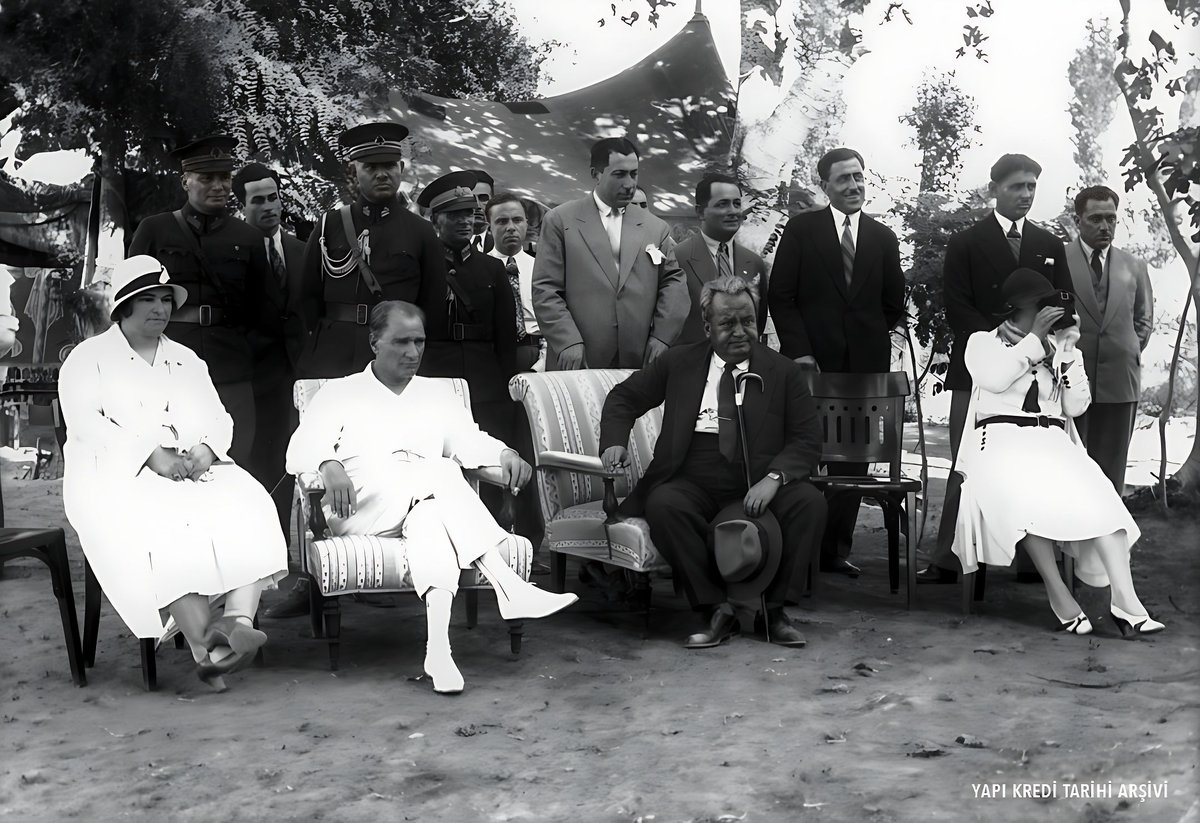 Günümüzde herhangi bir siyasetçide hiç böyle bir asalet gördünüz mü?