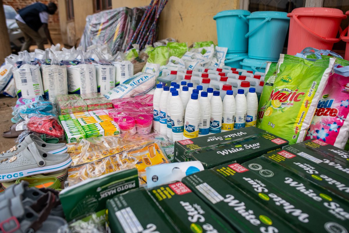 TheBashGlobal's tweet photo. "We urinate every day… and diapers are very expensive. Every child you see here relies on them,"

Betty Nankabirwa, Founder &amp; Executive Director of SDCG, shared these words while recognizing our health outreach and the heavy lifting we carried out. https://t.co/vuQMJdLDDE