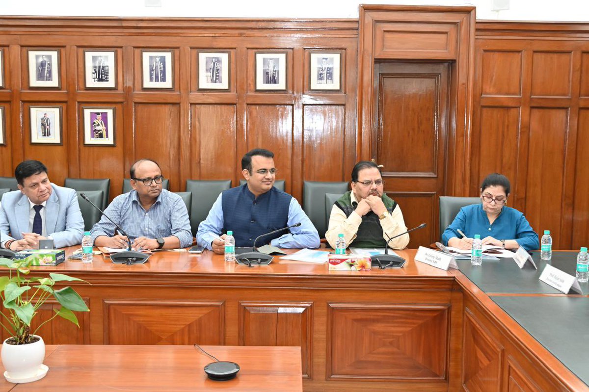 Participated in an important meeting this morning with officials of the University of Delhi, chaired by the Honourable Vice-Chancellor, Prof. Yogesh Singh.

<a href="/YeDesHaiMera/">Yogesh Singh</a> 
<a href="/UnivofDelhi/">University of Delhi</a>