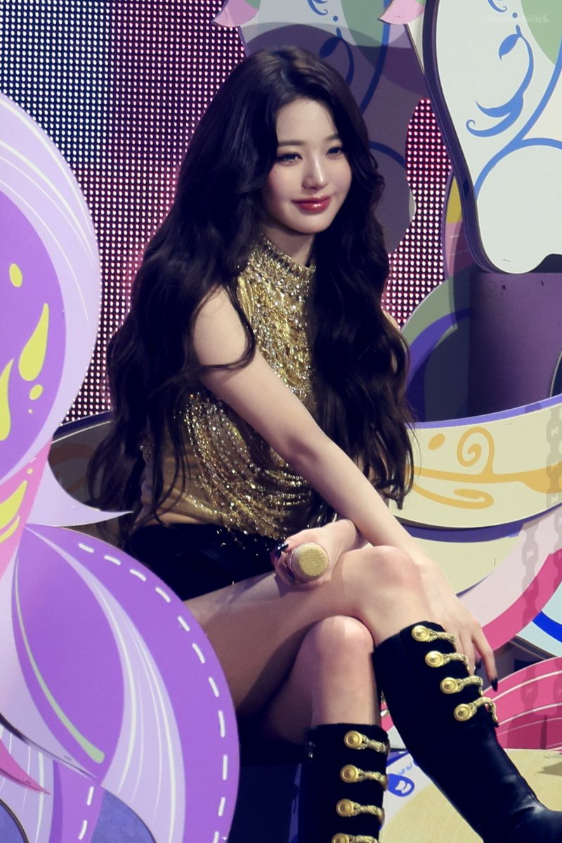 251031 SHOW WHAT I AM
재미있어?😆

#장원영 #JANGWONYOUNG 
#원영 #WONYOUNG #아이브 #IVE