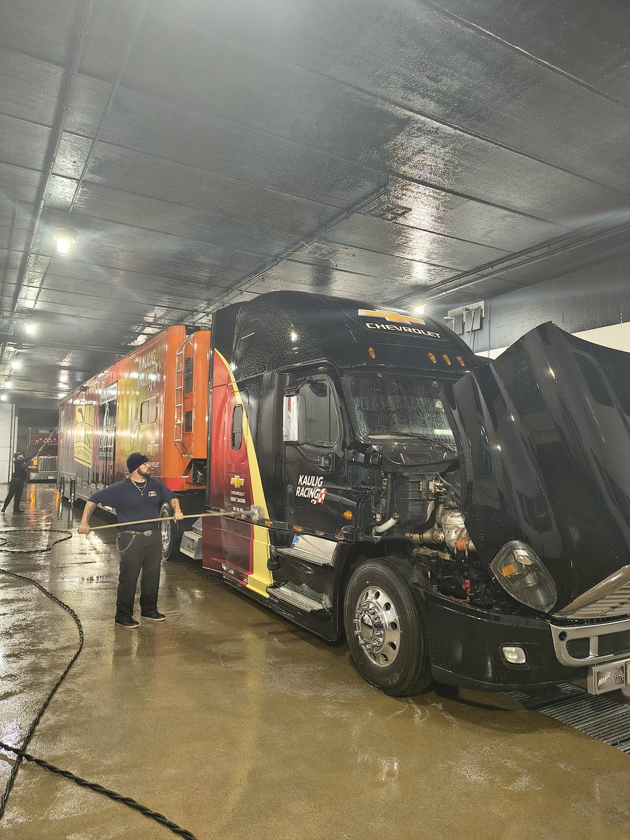 Trucker Magic Mike tweet media