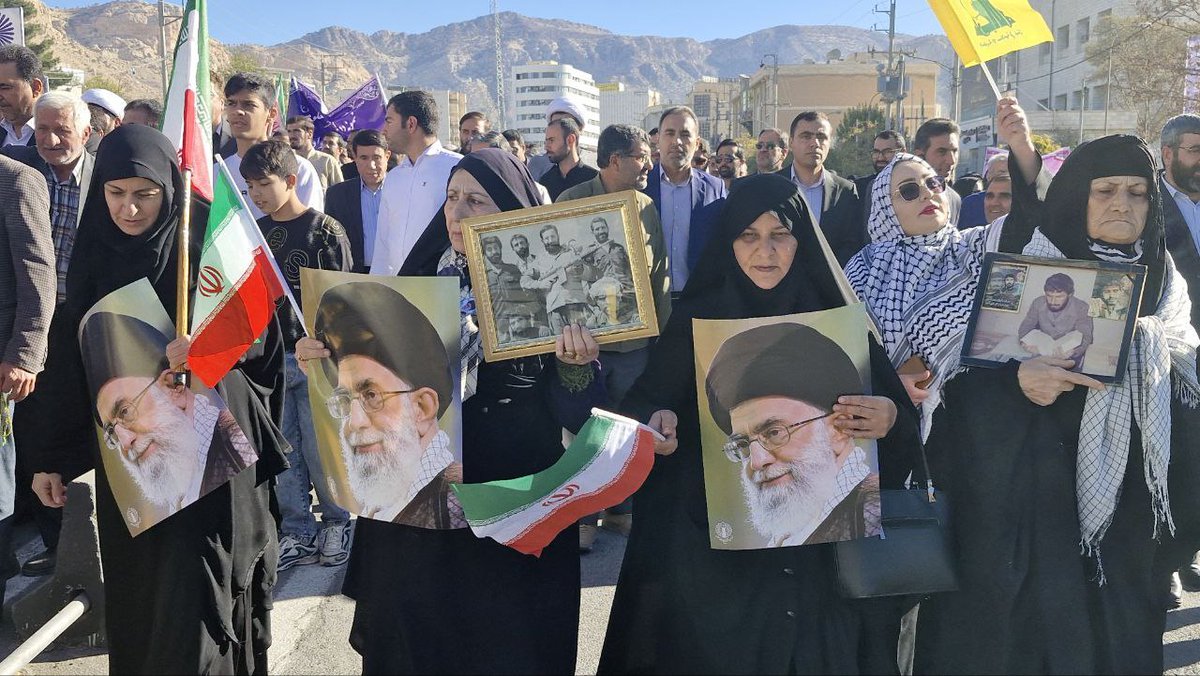 شکوه حضور ایلامی‌ها در راهپیمایی روز استکبارستیزی
#GreatSatan
#محور_شرارت