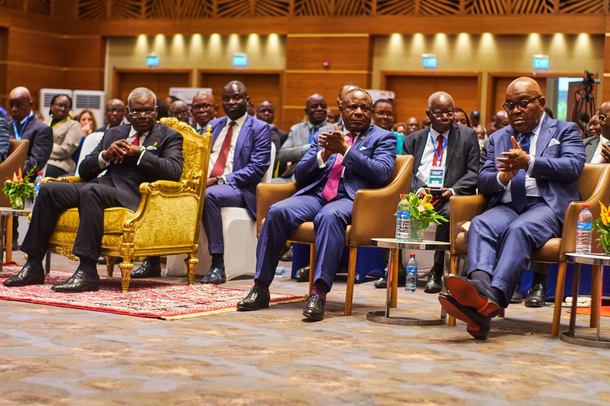 🔹 Retour en images – Jour 1

Un lancement placé sous la haute autorité du Premier Ministre, Chef du Gouvernement, témoignant de l’engagement fort de l’État pour une Afrique centrale durable et innovante 🌍

#ReTEAC #CEEAC #Congo #CEREEAC #TransitionÉnergétique #Innovation