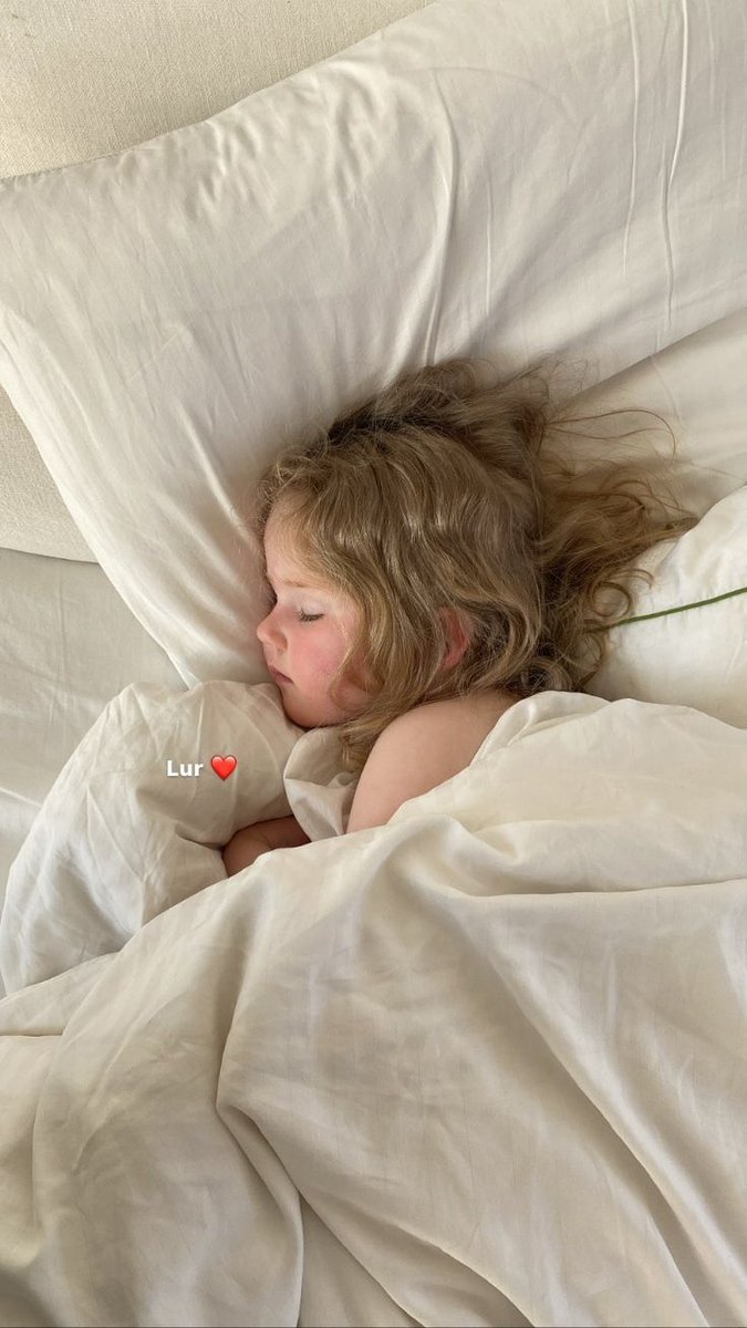 𝑲𝒊𝒅𝒔ᡣ𐭩 (@twilingy) on Twitter photo 