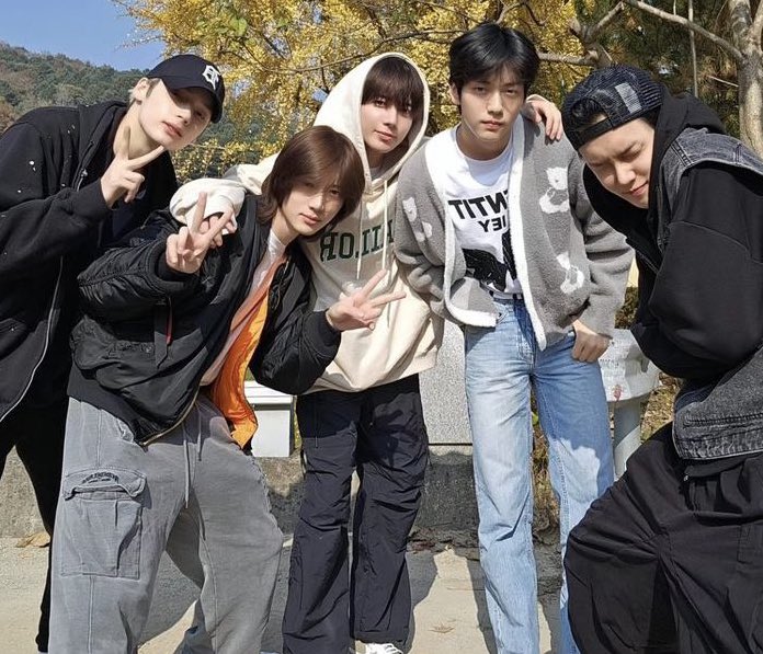 MOA, it’s go time! 💪💙

1  🔁 &amp;  1 💬 counts as 2 votes!

Let’s show our love for #TOMORROWXTOGETHER on #2025MAMAVOTE  💫