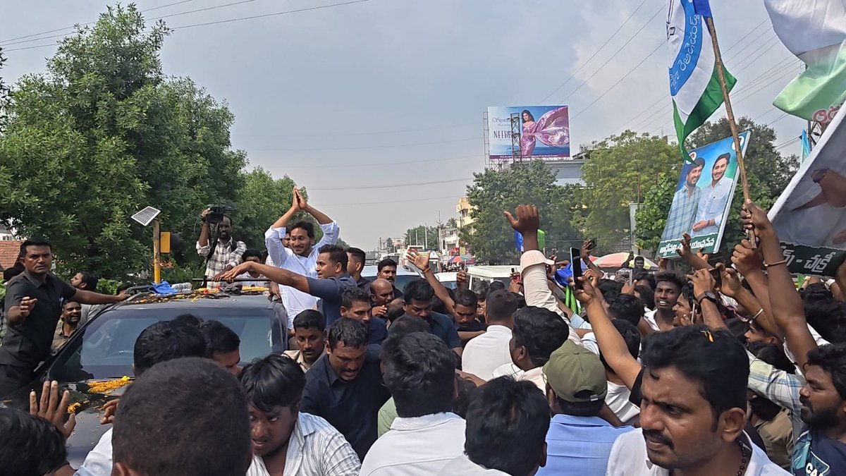 Akanksha_4512's tweet image. నా నాయకుడి దర్శనం 🥺❤️

#YSJagan #YSRCP