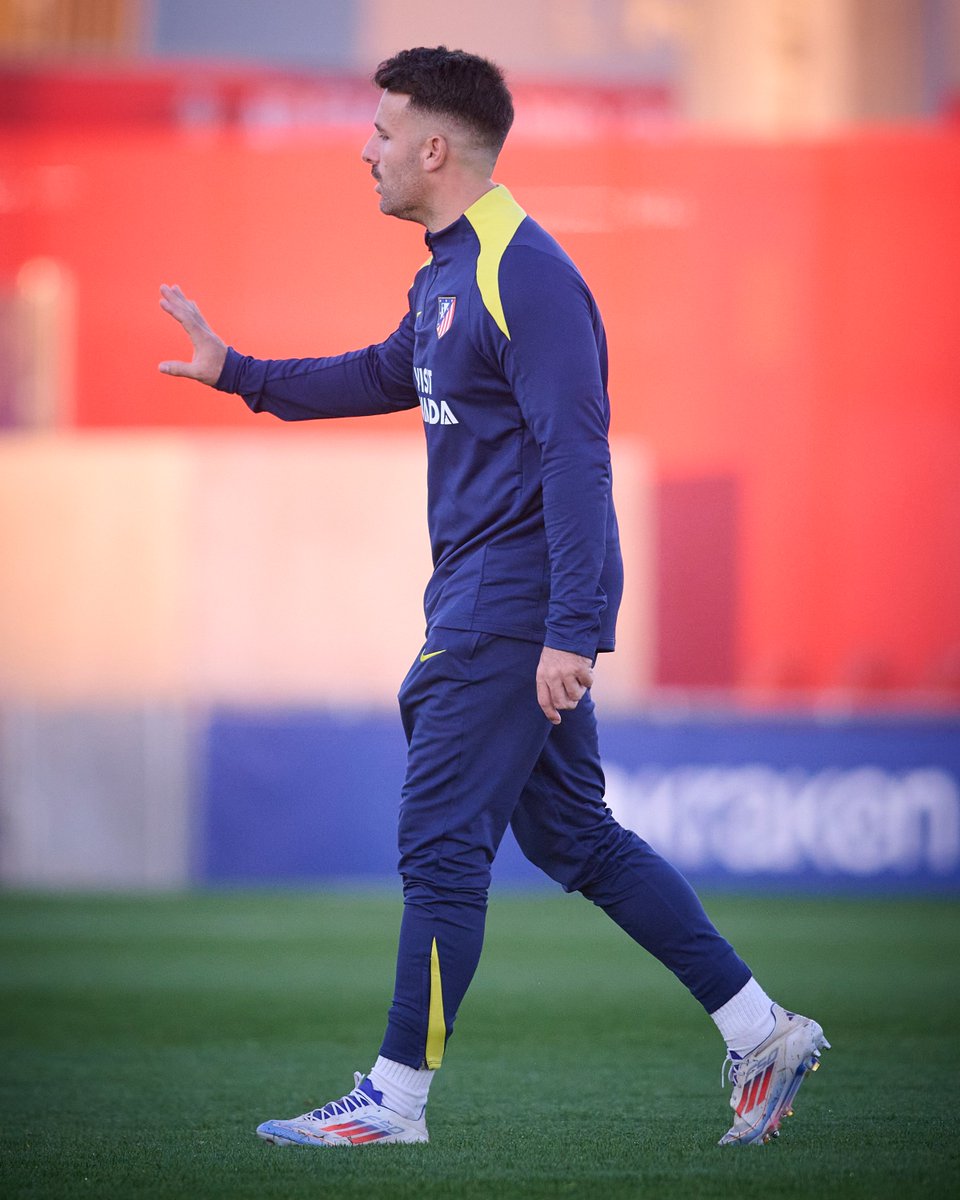 📋 Convocatoria del Juvenil A para el partido 🆚Union SG:

🧤 Piqueras y Olarieta

🛡 Sancho, Romeo, Torrellas, Domínguez, Miguel, Cristian, Dani

⚙Saúl, Taufik, Tena, Gross, Rubén, Jesús Barrios, Fitzgerald

⚽ Gabriel, Cubo, Vinatea, Sergio Esteban