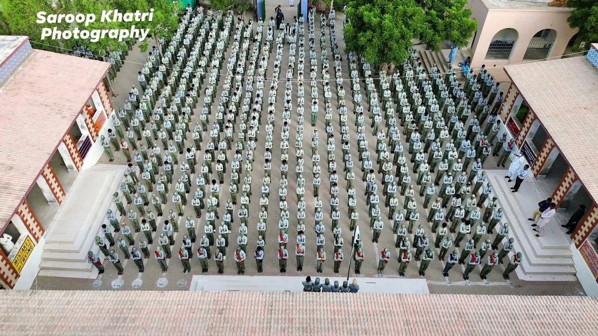 MFahadLashari's tweet image. پڙھندي سنڌ ته وڌنڌي سنڌ 
“Morning assemblies that inspire minds and strengthen hearts.
Proud to see Tharparkar’s youth shaping a #ProgressiveSindh. ❤️