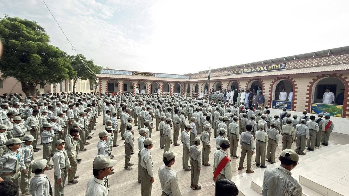 MFahadLashari's tweet image. پڙھندي سنڌ ته وڌنڌي سنڌ 
“Morning assemblies that inspire minds and strengthen hearts.
Proud to see Tharparkar’s youth shaping a #ProgressiveSindh. ❤️