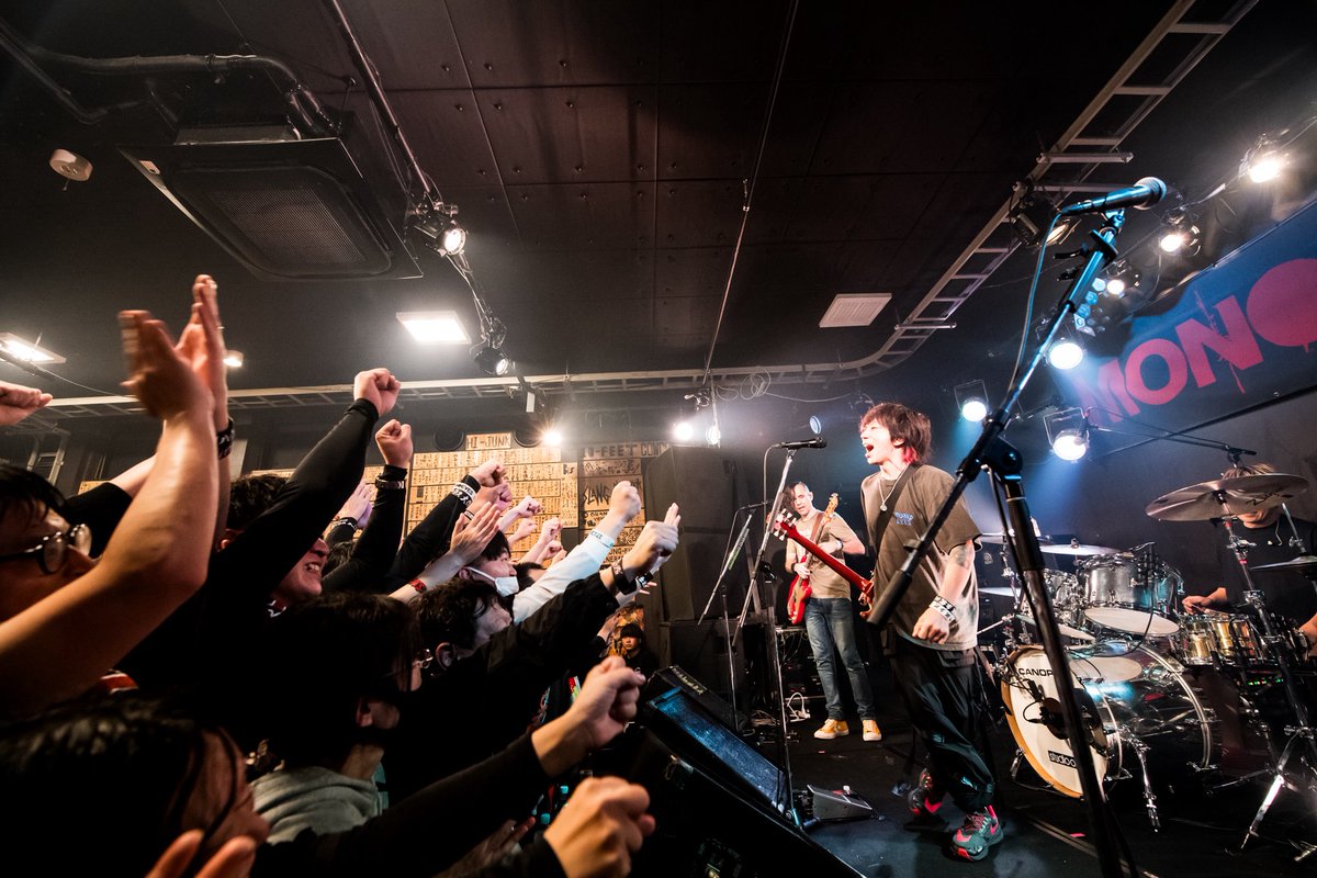 ☀️MONOEYES☀️

11/2☀️10th Anniversary
-Running Through the Fire Tour 2025-

ツアー13本目！

東北ライブハウス大作戦
クラブカウンターアクション宮古
写真たちアップされました📸(15枚)
instagram.com/p/DQoIXzjAbge/…

#MONOEYES
#RunningThroughtheFireTour2025