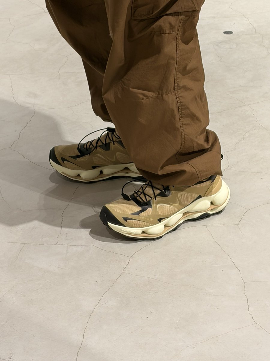 ツアーバンドシューズ条件 ・ゴアテックス(急な雨でも中濡れない) ・靴