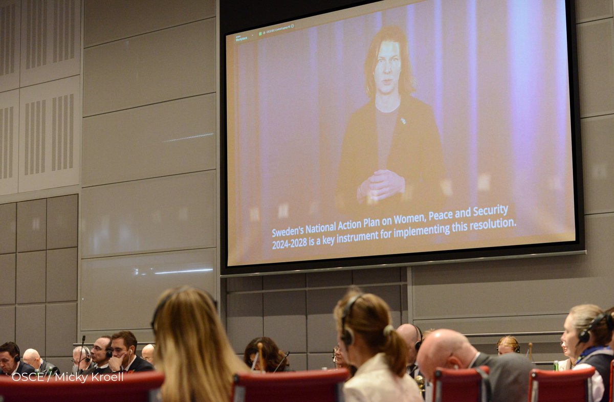 Finland_OSCE's tweet image. 25 years of #UNSCR1325: The Women, Peace and Security agenda remains central to 🇫🇮 as Chair of @OSCE and #FSC — today hosting an anniversary event in Vienna. Advancing #WPS — a matter of societal resilience and inclusive security — is more relevant today than ever.