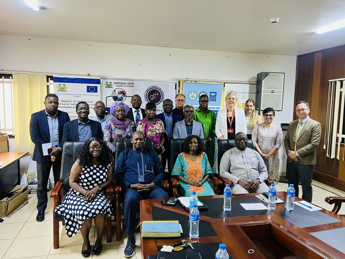 moped2025's tweet image. Min. Barlay &amp;amp; Deputy warmly received 7 new NGO CDs to 🇸🇱.
Commended their roles in advancing national deve, urged alignment with the #MTNDP, and highlighted collab under the #Big5 priorities &amp;amp; #DCF : World Vision, PIH, Emergency, Cap Anamur, MSF Belgium, Imagine Worldwide &amp;amp; ICAP.