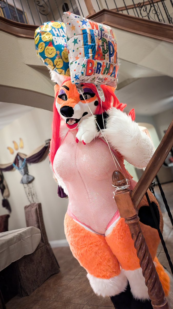 Feels so surreal, where did the year go, not at all where i thought id be in a year, not the year i thought id have, but still alive, and still chugging and will be celebrating proper friday at Aquatifur 🎉