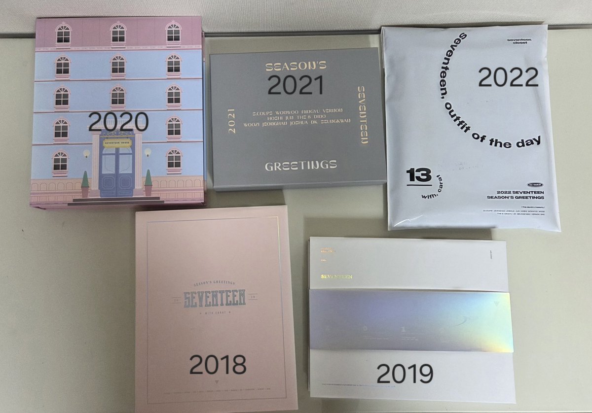 214_526's tweet photo. 세븐틴 시즌그리팅 시그 양도 판매 18 19 20 21 22 
포카 포함, 비닐 포장 그대로 상태입니다

인증 ⭕️
ENG, 中文 ⭕️

최승철 윤정한 홍지수 문준휘 권순영 전원우 이지훈 서명호 김민규 이석민 부승관 최한솔 이찬 에스쿱스 조슈아 준 호시 우지 디에잇 도겸 버논 디노 https://t.co/2y9vRQ1TeS