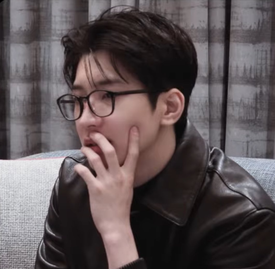 his hair 🤤🤤🤤🤤🤤🤤🤤🤤