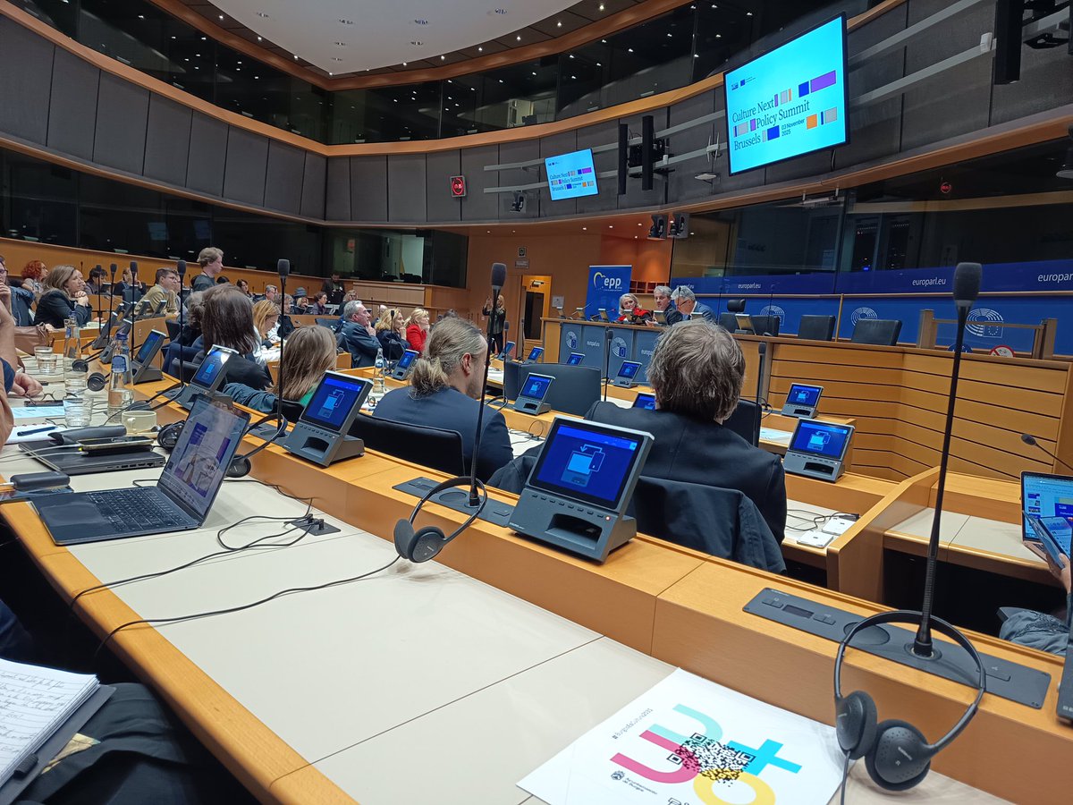 Una delegación de #Burgos2031, integrada por Berta Balbás, técnico de Cultura Sociedad de Promoción ProBurgos, y Beatriz García, asesora principal de la candidatura, ha participado en la Cumbre de Políticas de Culture Next, cen Bruselas, junto a representantes institucionales 👉🏼
