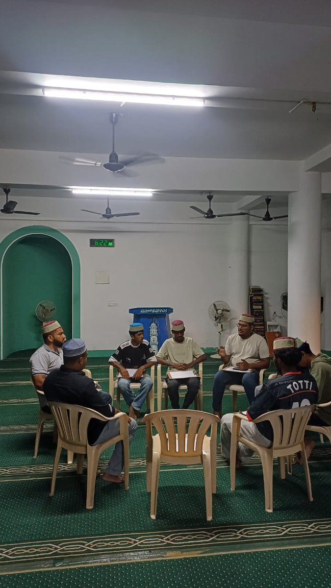 mkaindia's tweet photo. New Year, New Spirit
MKA #Coimbatore embarks on a journey of faith, brotherhood & fun!
Thahajud prayer, Letter to Huzoor (aba), Welcoming new Khadim & Badminton match - making memories to cherish
#TamilNadu
#KhuddamInAction #FaithAndFun
4/n https://t.co/KDxmXztnnt