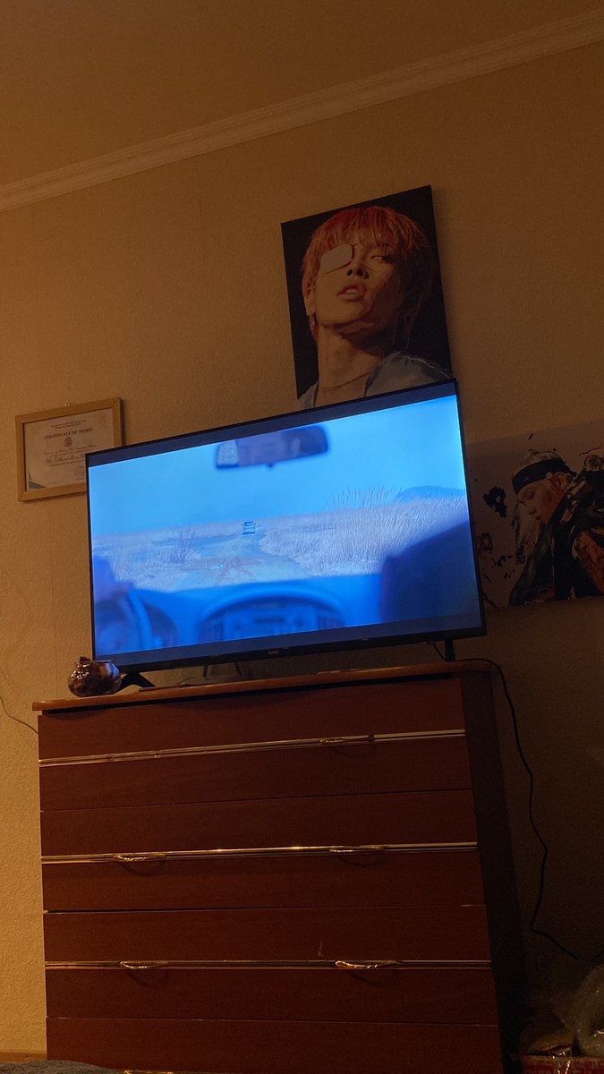 Ко мне через полчаса приедет сестренка со своим семейством, через два часа еще и папа на семейное застолье
Я лежу смотрю дораму 
👍