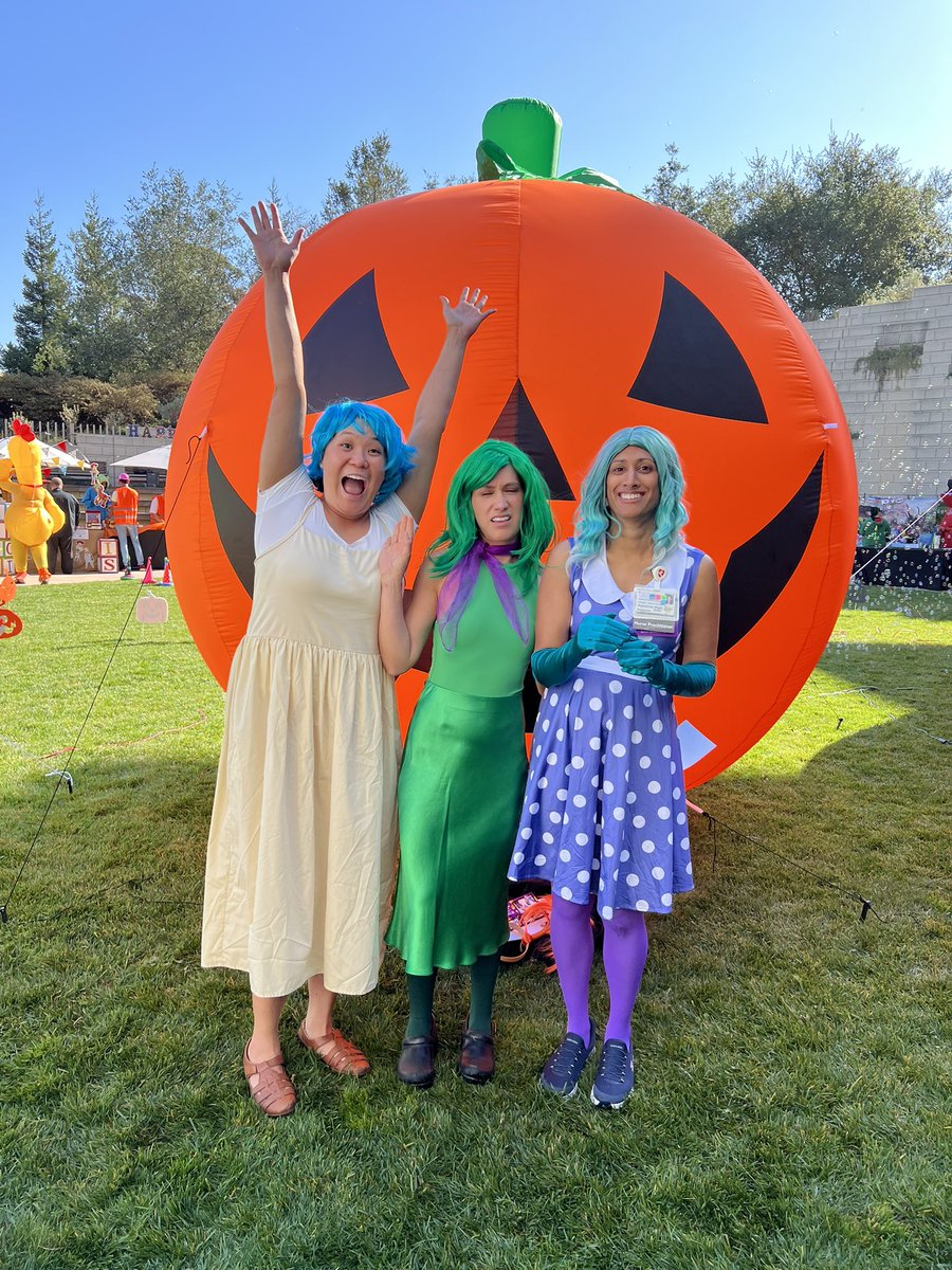 StanfordPedSurg's tweet photo. Getting all the feels from a spooky Halloween! 🎃👻🧙 https://t.co/LcRAaFiwsr