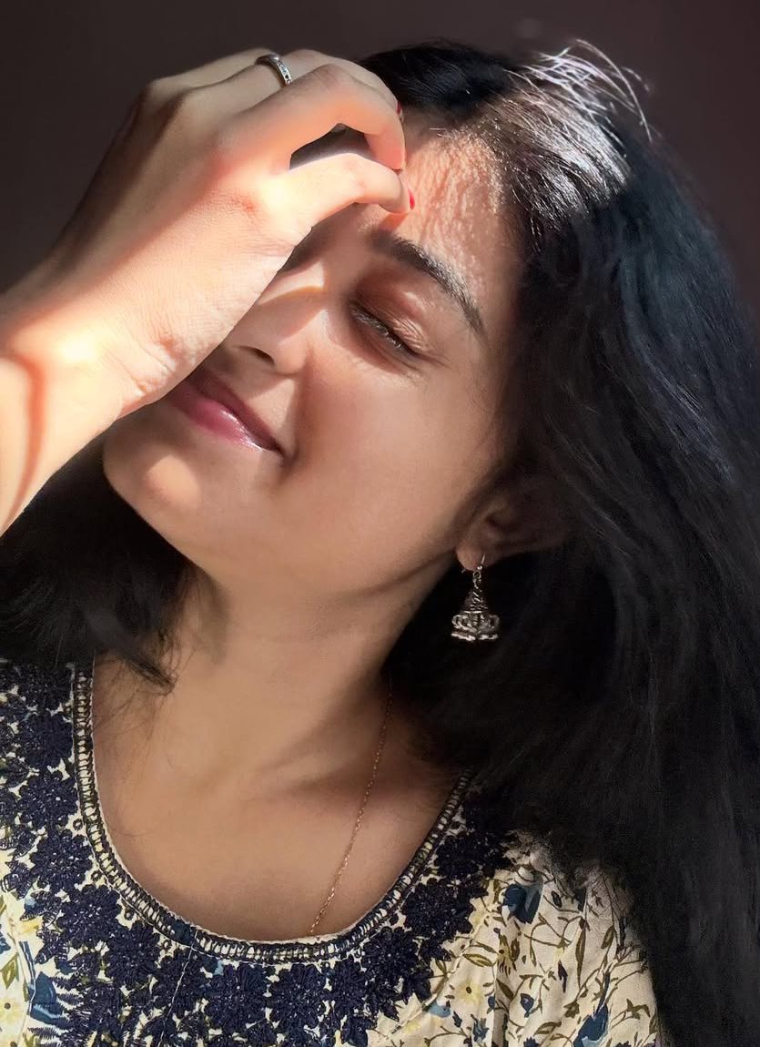 Ranjana7845's tweet photo. सुख- स्पर्श करता है केवल जिस्म को,

दुःख-  समझता है रूह की बेचैनी .!! https://t.co/We0XZLQN6p