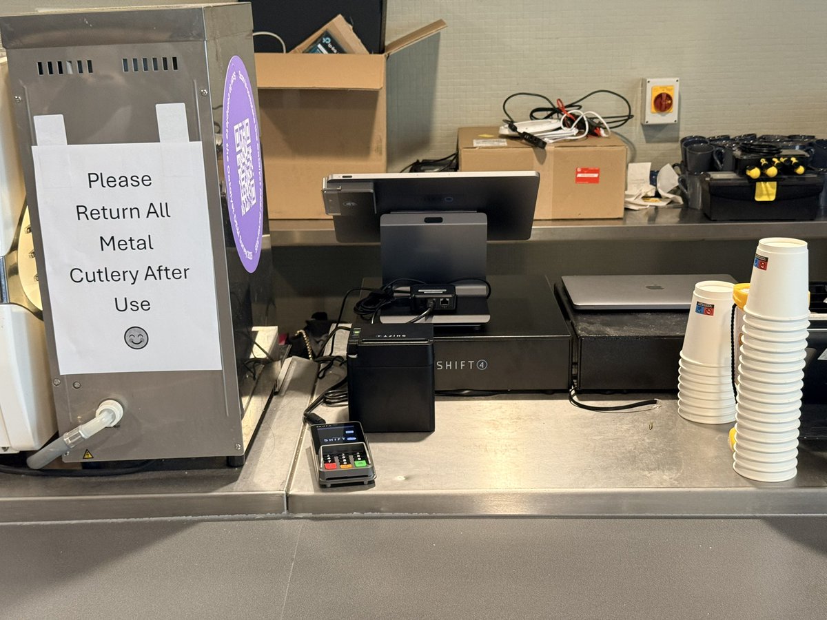 smarteposni's tweet image. Delighted to welcome Yellow Door @ Catalyst to the SmartEPOSNI family! 💛
Now running SkyTab EPOS with integrated Shift4 payments — fast, reliable, and fully supported locally.

#SmartEPOSNI #SkyTab #Shift4 #EPOS #HospitalityTech #Northe