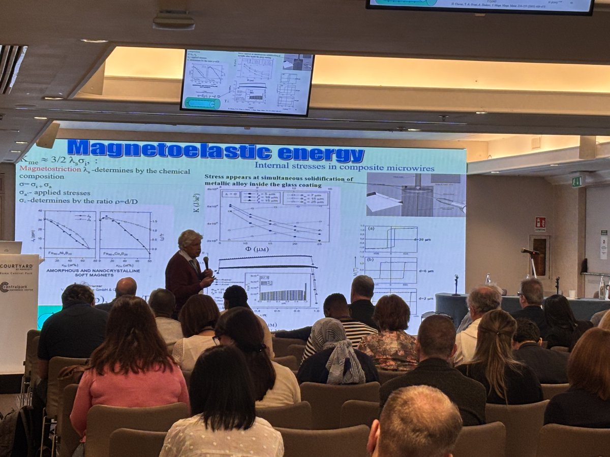 SETCORORG's tweet image. We were thrilled to host Prof. Arcady Zhukov (University of the Basque Country, Spain) @SmartMatSurf 2025! His plenary lecture on “Development of Advanced Magnetic Microwires with Amorphous Structure for Technological Applications” was truly inspiring. 🔬✨
#SMS2025 #MagneticMat