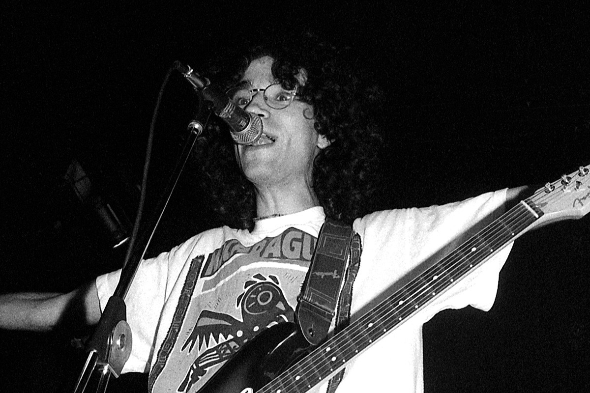 #TalDiaComAvui, 4 de novembre del 1993, <a href="/xavisarria/">Xavi Sarrià 🇵🇸</a>, va fundar <a href="/obrintpas/">Obrint Pas</a> amb dos companys d'institut, Josep Pitarch i Carles García.
enderrock.cat/noticia/26974/…