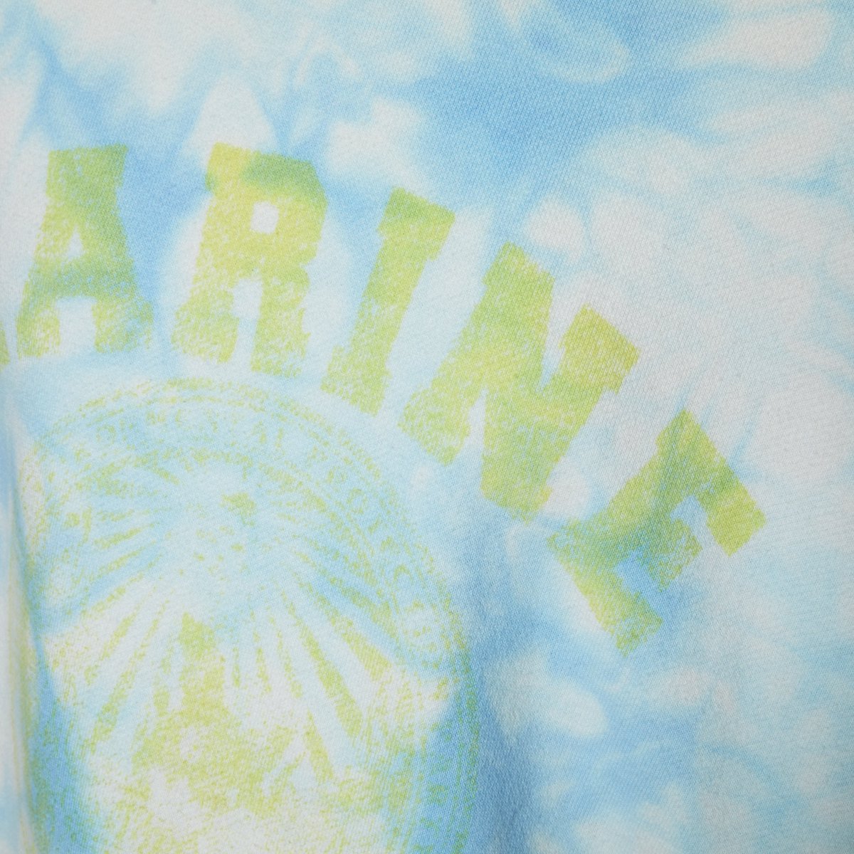 SAMPLE COLLECTION vol.2

【かすれ染み込みプリント】
通常の染み込みプリントよりも独特のかすれ感を狙ったプリント技法。着用を繰り返し、極限までプリントが薄くなった古着などがモチーフです。

【Faded Dye Print】
This printing technique creates a unique faded look that’s different from