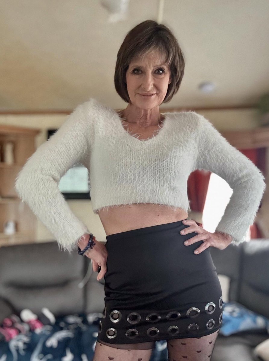 Sweater Puppies tweet media