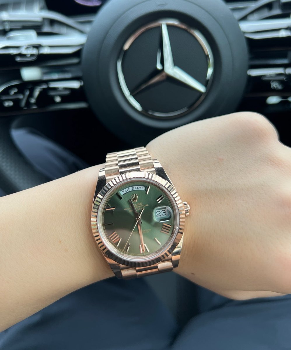 ⭐️K⭐️様　確認用❤️ 私時計好きなんよね〜！」と言っていた女の子に「何これ？どこの