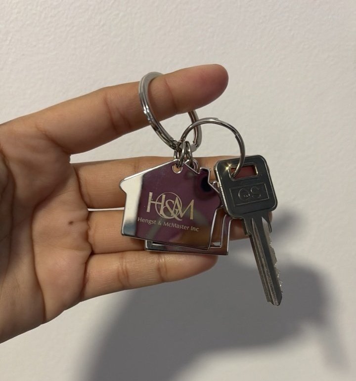 House owner WHATTTTTT 
Congratulations Ashley 🎊