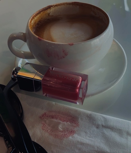 polllspocket's tweet image. I just received coffee from Lucas via Throne. keep pumping for me💋 throne.com/pollspocket