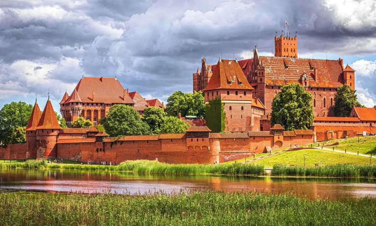 Skura ⏩ Paupergeddon Summer tweet media