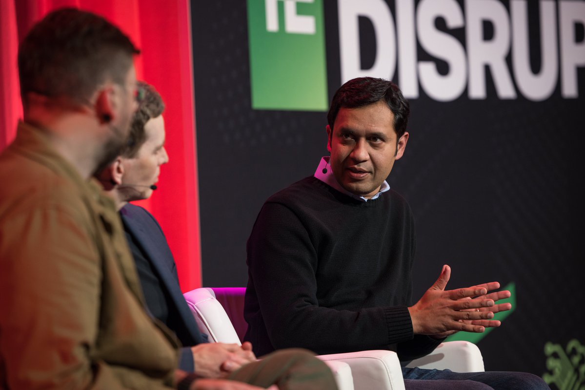 sachinkansal's tweet image. Last week = another round of AV momentum! 🚗🤖 Great chat with @sokane1 &amp;amp; Nuro CEO Dave Ferguson at #TechCrunchDisrupt about what’s next- incl our planned Lucid/Nuro robotaxi launch in SF in 2026, and why safety &amp;amp; choice will define the future of mobility. tinyurl.com/4jcy39mk
