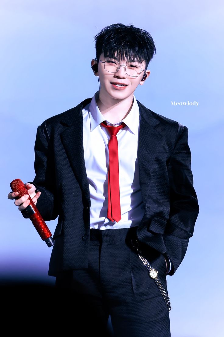 #우지 #WOOZI #세븐틴 #SEVENTEEN