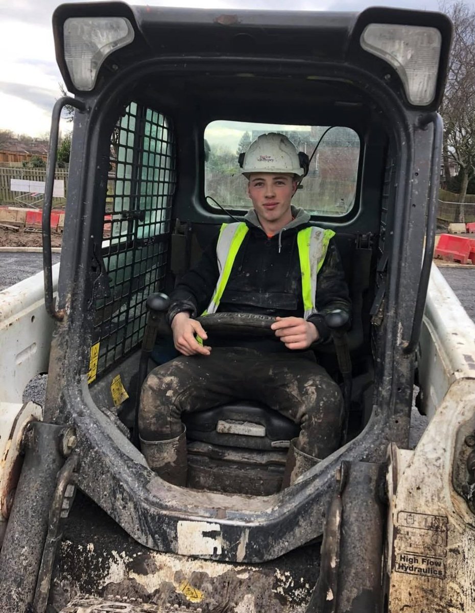 Hiviz_scruffs tweet media