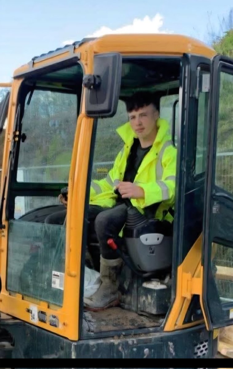 Hiviz_scruffs tweet media