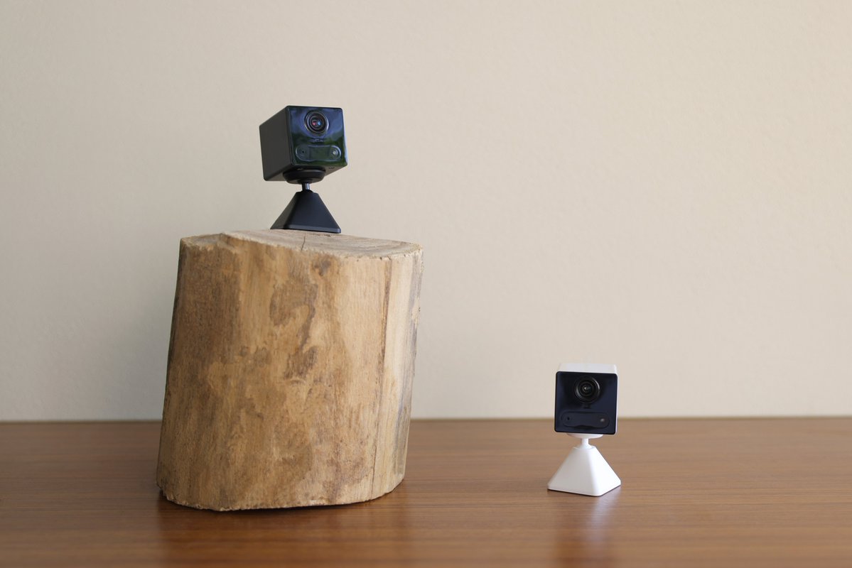 EZVIZ_Japan's tweet image. 👀 見守る・話す・伝える。
CB2はAI人物検知で必要な通知だけを送り、双方向通話でリアルタイムにコミュニケーション。
 赤ちゃんやペットを優しく見守る、新しいホームカメラ体験を
#EZVIZ #CB2 #SmartDetection #TwoWayTalk 
Learn More:ezviz.com/jp
Buy Now: amazon.co.jp/dp/B07KRXLGHM?…