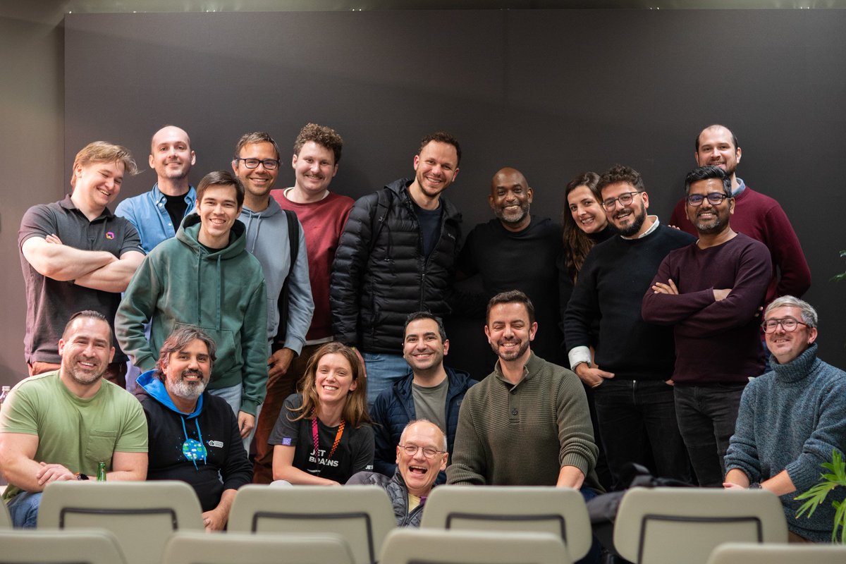 fooctrl's tweet image. After Kelsey Hightower&apos;s talk at the last &quot;Dutch Cloud Native &amp;amp; Al Community Group&quot; meetup, I&apos;m proud to share that I&apos;ll be speaking at the next one &quot;Cloud Native &amp;amp; Al: In the Bank&quot; on November 27 in Amsterdam.

Hope to see you there! meetu.ps/e/PDcKn/73zzv/i