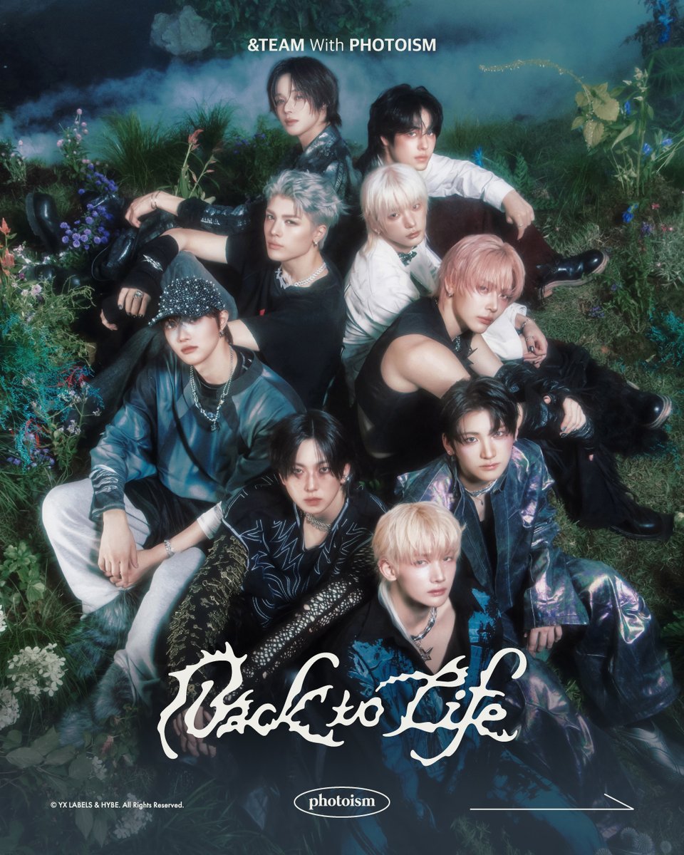 PhotoismJP's tweet photo. PHOTOISM with &TEAM
ARTIST FRAME OPEN !

「&TEAM」のKR 1st Mini Album [Back to Life]の発売を記念して
アーティストフレームがオープン致します。

11月5日(水)から Photoism全店舗で撮影をお楽しみ頂けます！

*  終了のお知らせまでフレームの撮影が可 能です。

* 「Gap Factory Store ユニバーサル・シティウォーク大阪店」ではアーティストフレームの撮影は行えません。

ONLY IN PHOTOISM