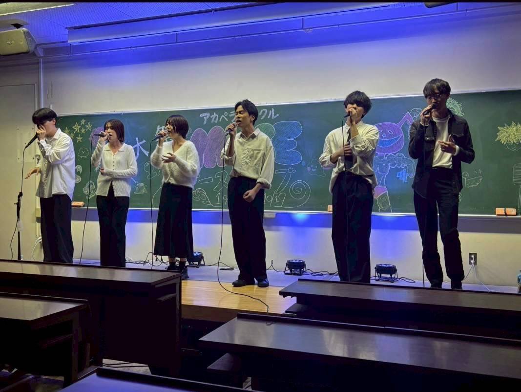 Musegachilive's tweet photo. 【出演バンド紹介】

🍡おかずもち🍡

おかず！もちもち！🍡

こんにちは！おかずもちです！！
私たちからは壮大かつ迫力あるバラードを中心に、聴く人が前向きになれる楽曲をみなさんにお届けします！
ガチライブ！一緒に楽しみましょう！ぜひお越しください🍚 https://t.co/92N7EWH79U