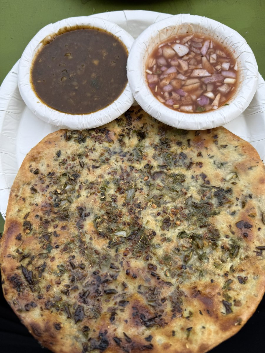 RockyEatsX's tweet image. Went to “Brothers Amritsari Kulcha Hub” in Sector 9 Chandigarh for a very satisfying lunch … The Kulchas were crisp, stuffed evenly and generously, the Cholas were soft and had delicate flavouring and the chutney was exciting but without a bite, so went with the “SEETI” kulcha.