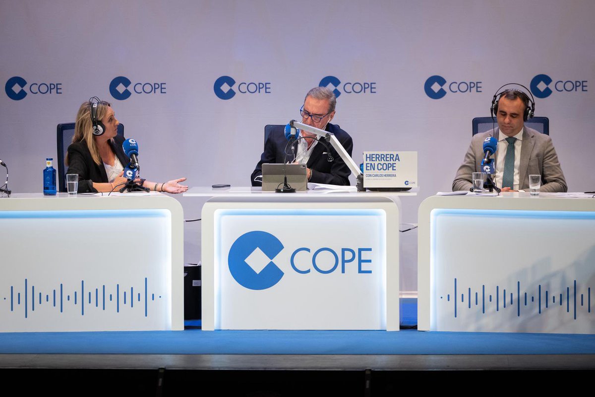 🎙️🔵 Gracias, Carlos Herrera y a todo el equipo de <a href="/COPE/">COPE</a>, por traer de nuevo a #Granada vuestro programa, referente de la radio

Es vital contar a toda España la ilusión y la fuerza con la que vivimos el reto de ser Capital Europea de la Cultura en 2031

📻La radio lleva rigor,