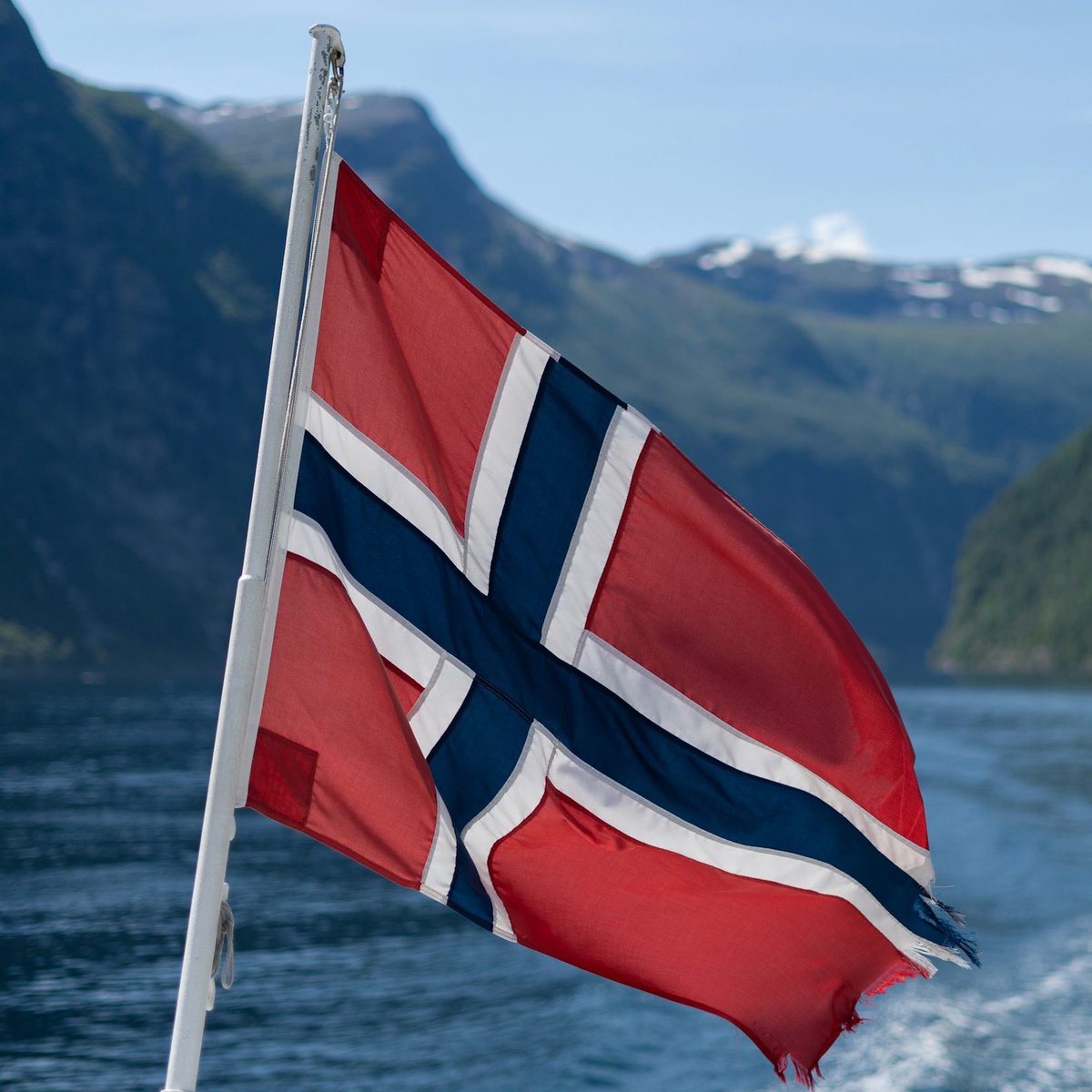 CryptoNewsHntrs's tweet image. 🇳🇴 NORWEGIAN OIL FUND TO VOTE AGAINST ELON MUSK'S $1 TRILLION PAY DEAL - FINANCIAL TIMES #ElonMusk

#NorwegianOilFund #PayDeal #FinancialTimes #Tesla #BusinessNews