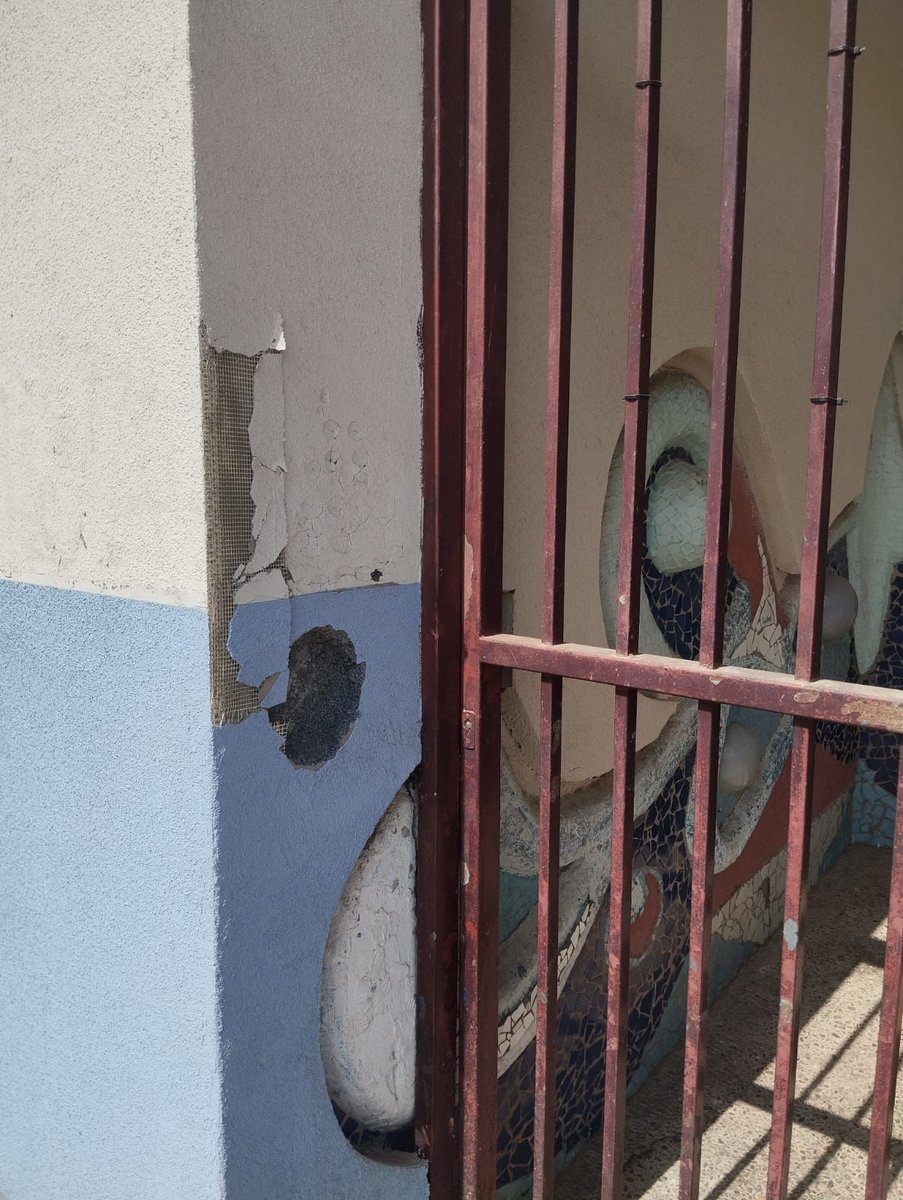 Ampa_Abedul's tweet photo. @jlsanzalcalde Hola, sabemos que nosotros no entramos en estos 3 colegios, pero aquí os dejamos como están las nuestras por si algún día puede ser que nos toque😑 @blancagastalver @distritonorte @fampasevilla @MareaVerde_SE https://t.co/skAkEBxzw5